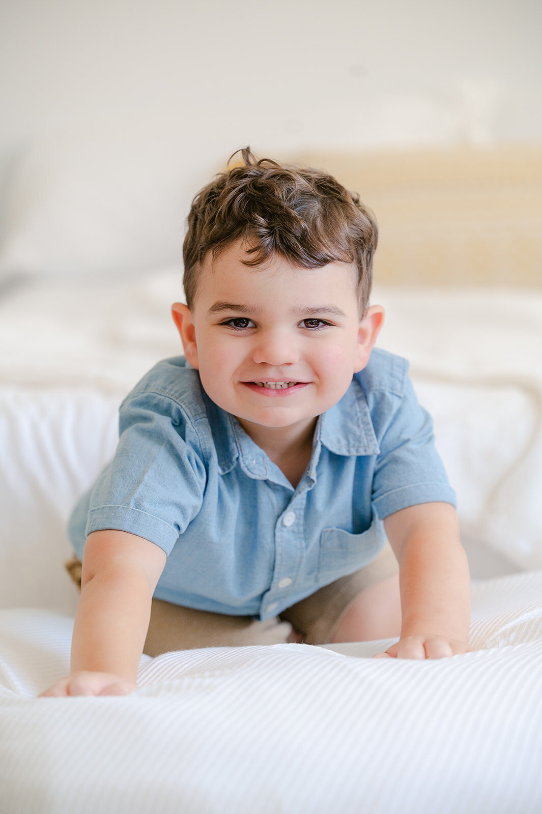 baby-brother-in-studio-lifestyle-newborn-photoshoot-hartford-CT_0049