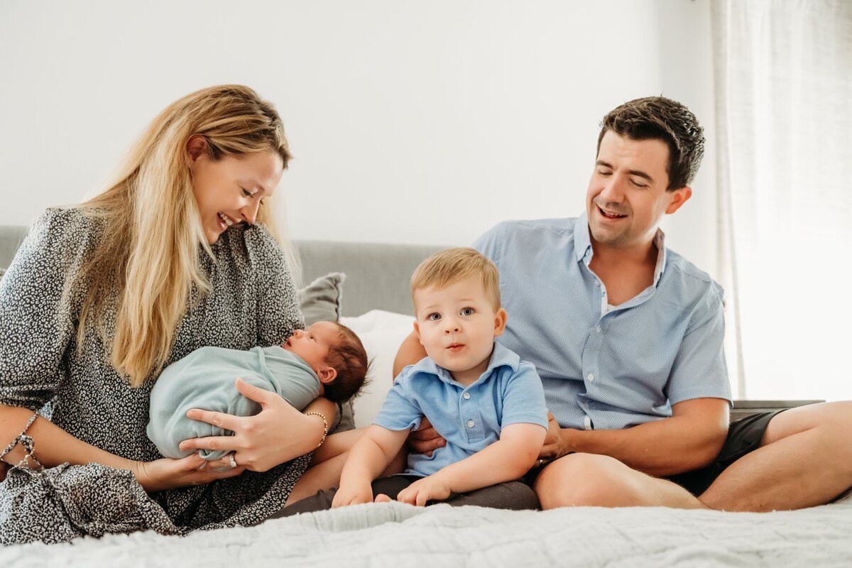 newborn-photos-with-toddler-walnut-creek