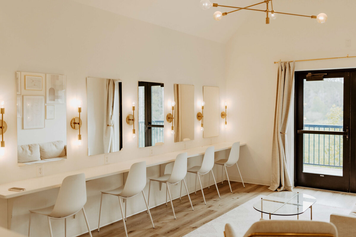 Pinewood Events - Modern Event Space Wedding Venue Minnesota Twin Cities - Juniper Lounge - 2