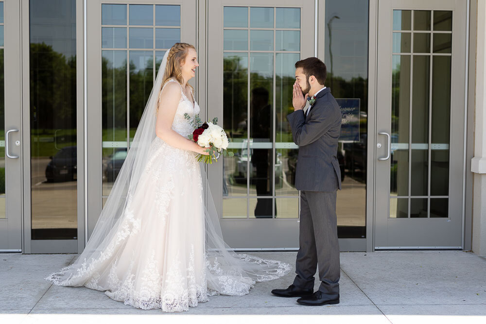 KC Wedding Photos - Emily Lynn Photography-25