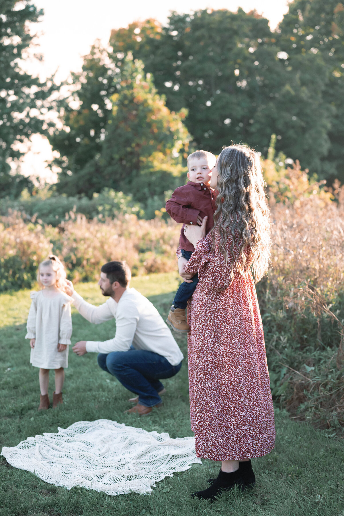 Brooke Lacombe is an Ottawa, Ontario based newborn photographer, specializing in motherhood, maternity, newborn and family fine art photography.