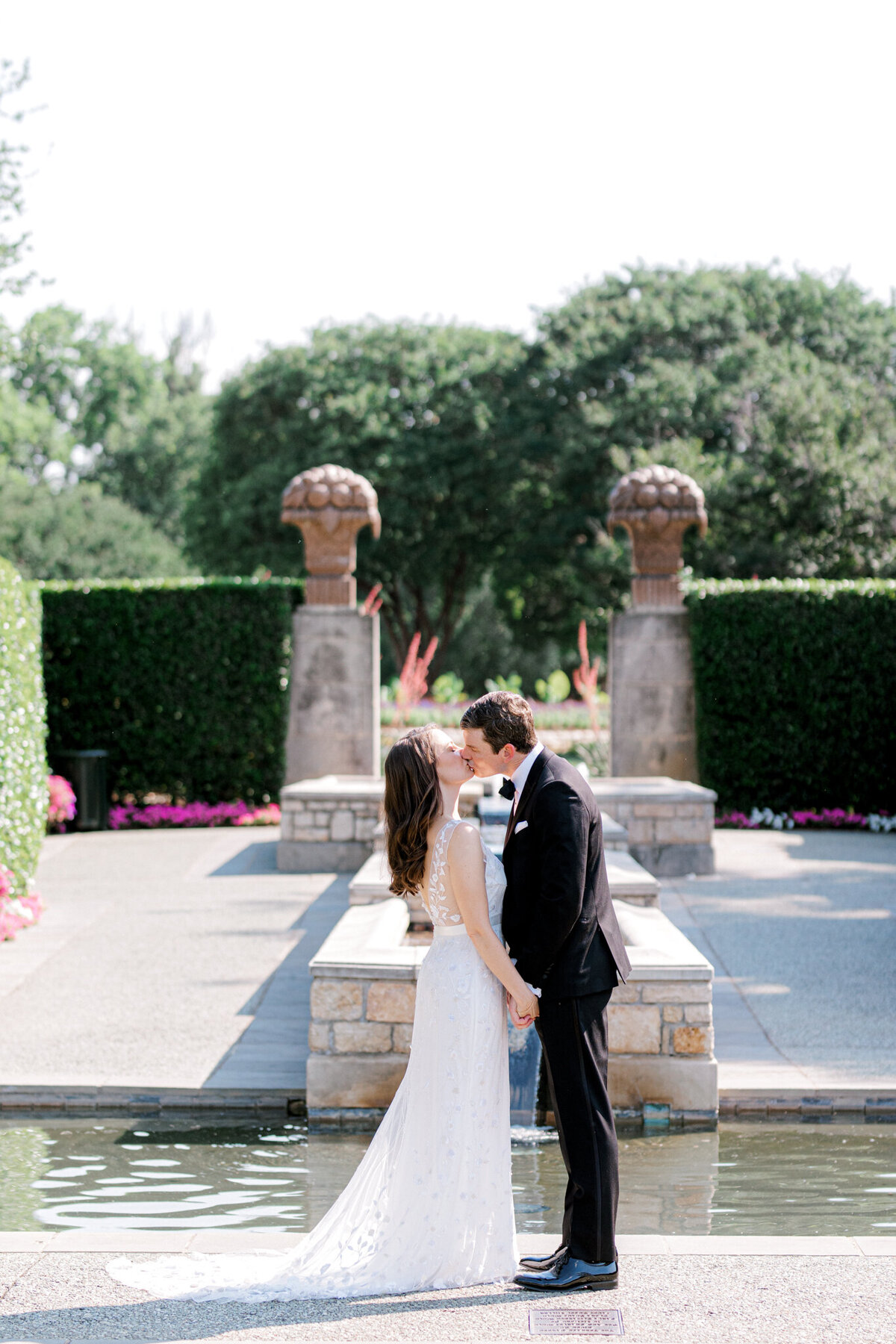 Gena & Matt's Wedding at the Dallas Arboretum | Dallas Wedding Photographer | Sami Kathryn Photography-92