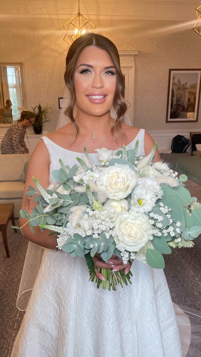 elegant-bridal-makeup-artist-berkshire (39)