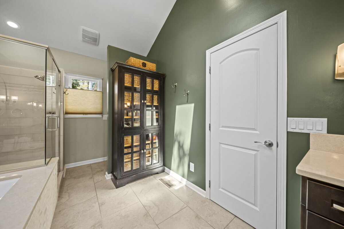 46-web-or-mls-A7402270