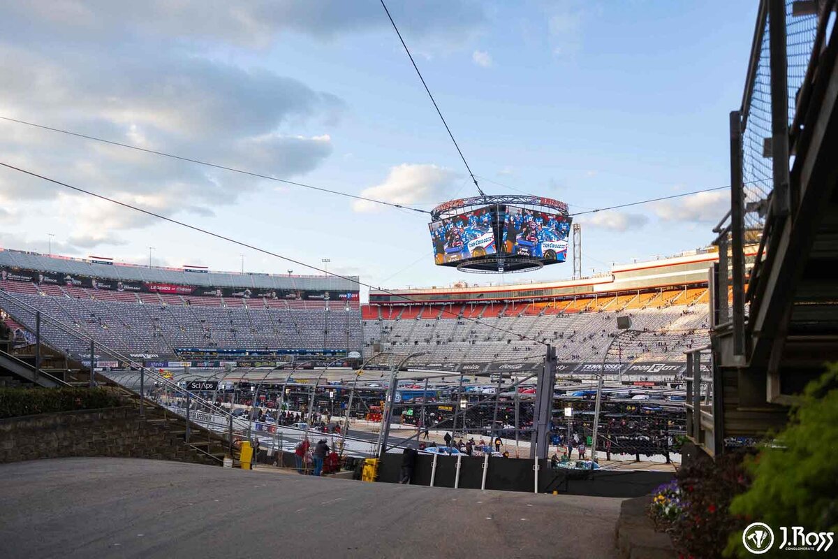 BRISTOL-MOTOR-SPEEDWAY-COMMERCIAL-PAINTING-J.ROSS-4-2