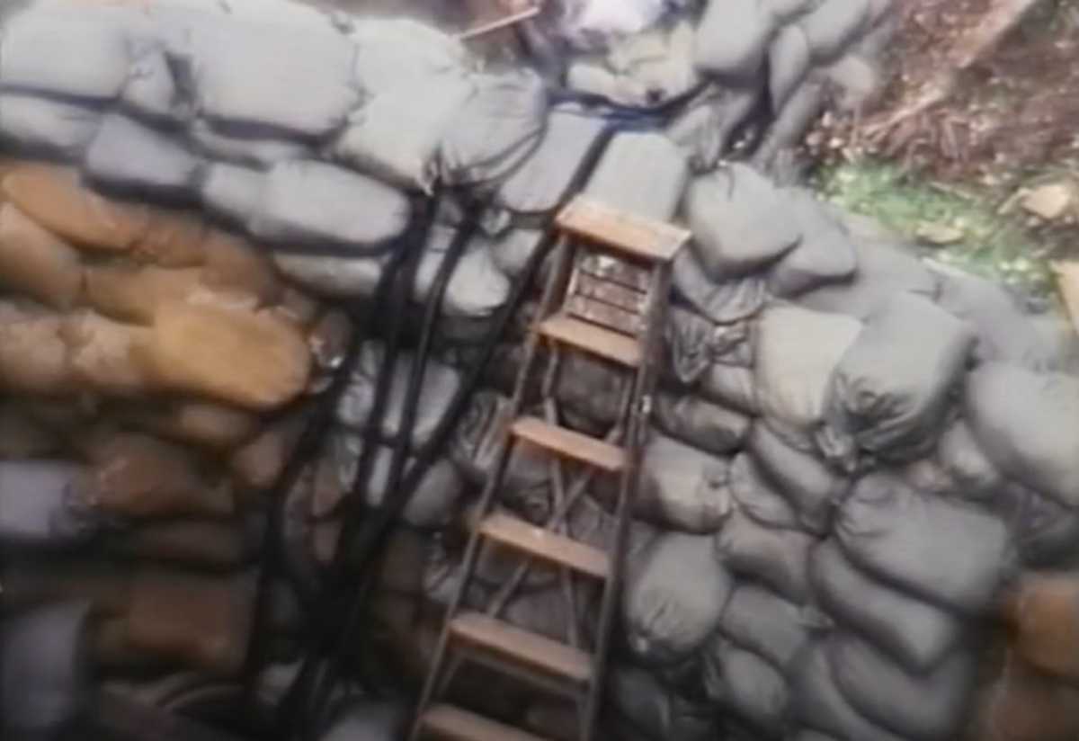 TITLE_The Flood of '93_2.24.51 PM