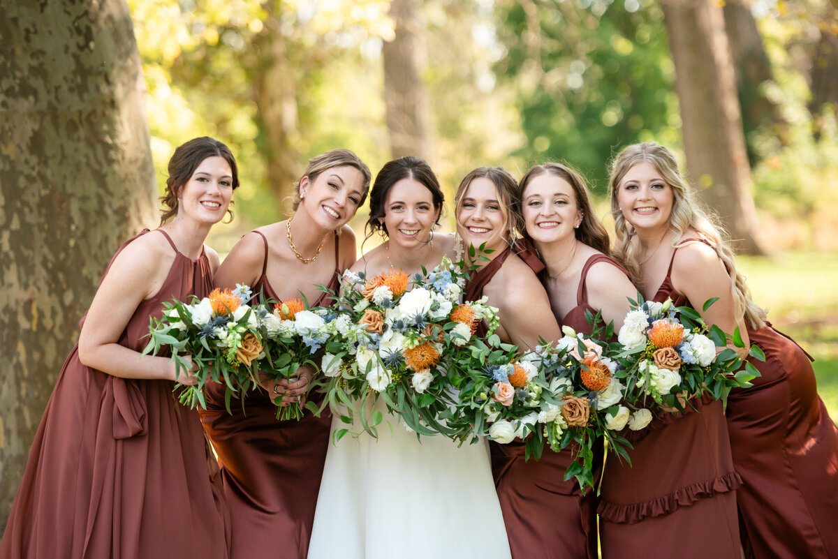 best-forest-park-wedding-photographer-saint-louis-visitor-center-wedding-photogra-her-sarah-oberheim-1