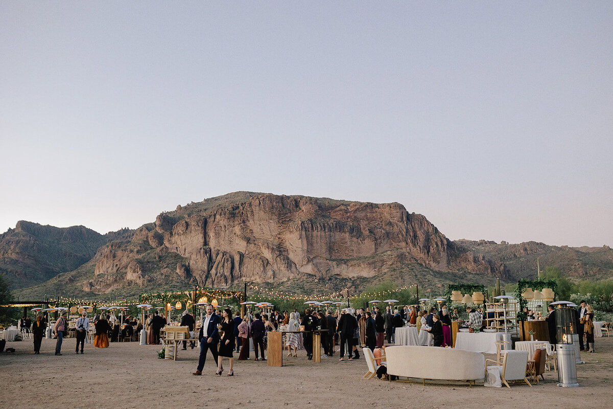 Nell+Matt_SuperstitionDesertAZWedding_2022_MASHAIDA-1572