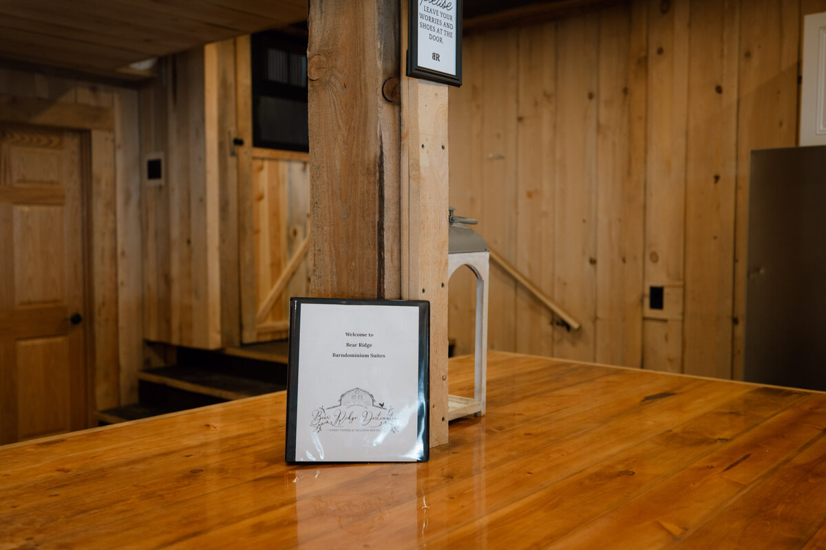 Bear-Ridge-Destination-barndo-suites-rosie-photo-video-81