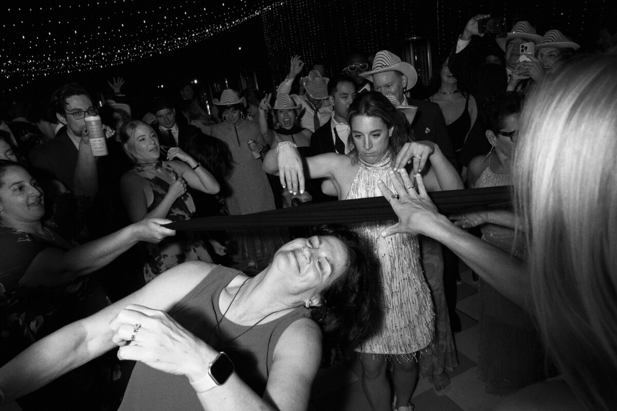 Sarah + Ainsley Filoli California Wedding Sneak Peeks Cassie Valente Photography 0090