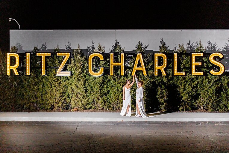 The-Ritz-Charles-indianapolis-carmel indiana-wedding-photographer_0025