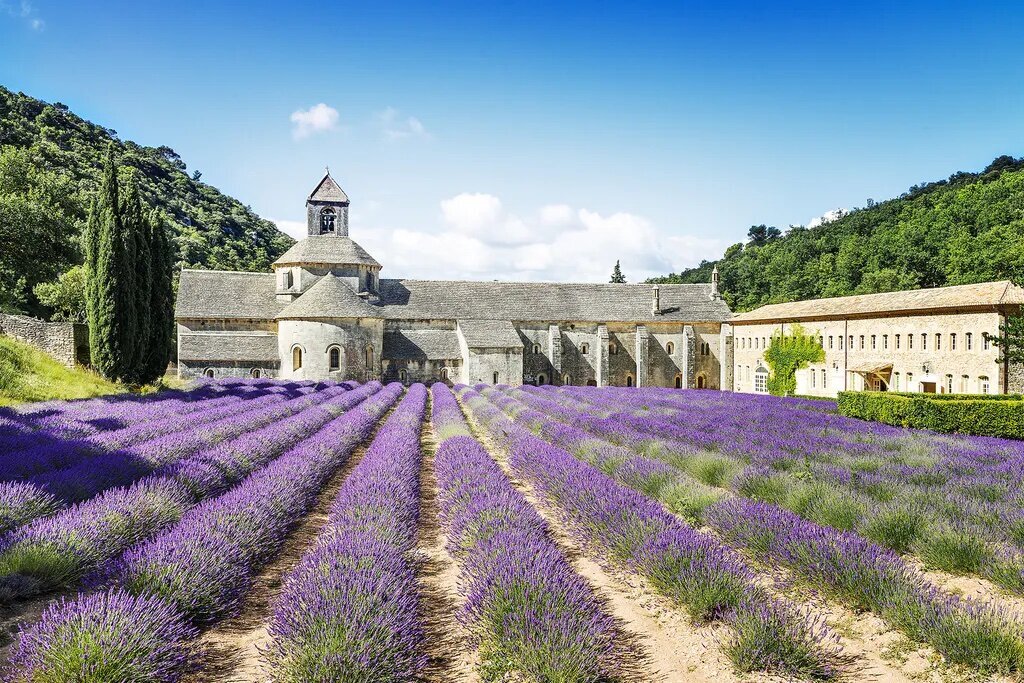 - La Bastide de Gordes - Best Provence Wedding Venue 12