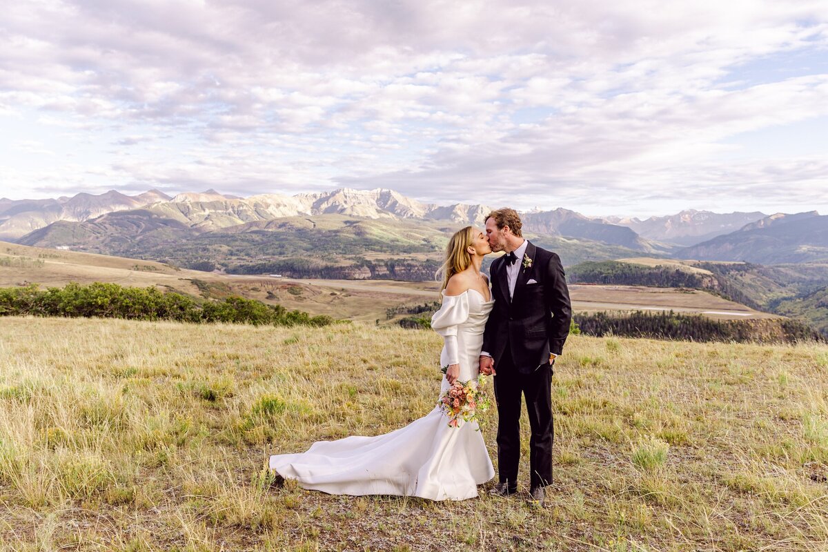 AbieLivesayPhotography-TellurideWeddingPhotographer-SoireeTelluride-TellurideGoldenLedge-MaggieTucker-1304
