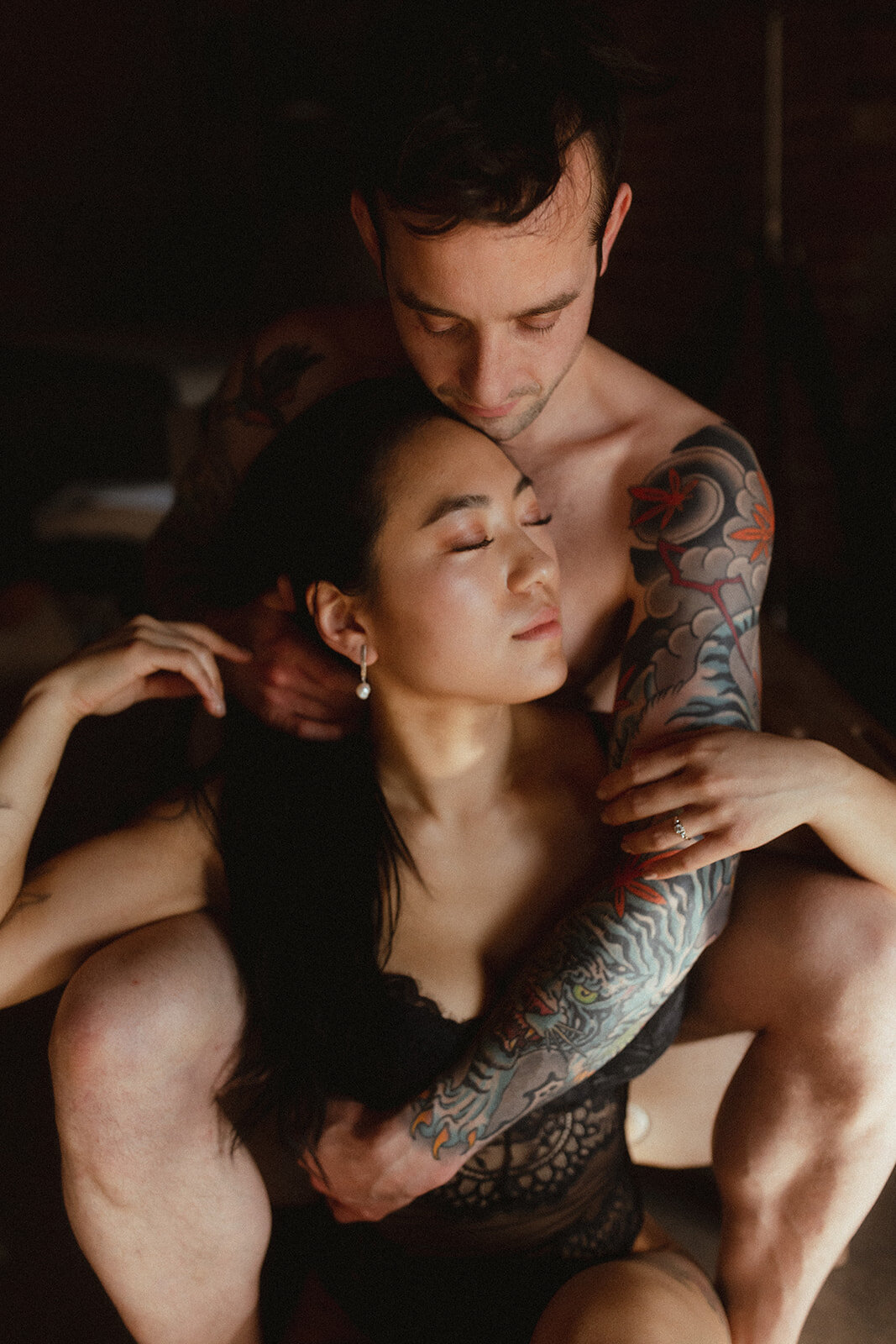 vancouver-gastown-couples-intimate-boudoir-photographer-lowres_6