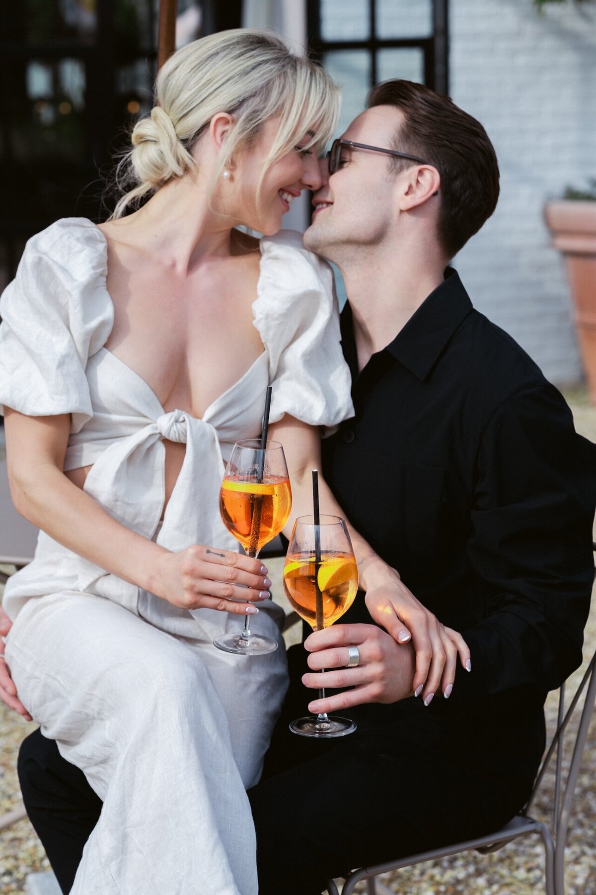 timeless-romantic-luxury-wedding-brideandgroom-aperol-london-photography