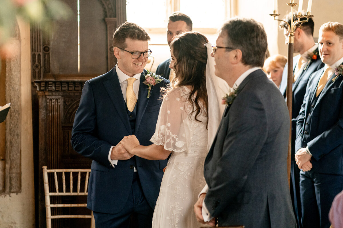 great-barn-devon-wedding-photographer-jasmine-leo-16