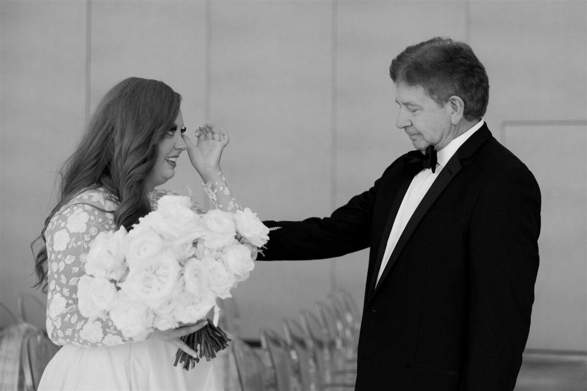 Angelica Marie Photography_Dallas Wedding Photographer_Meredith and Nicholas Wedding_The Thompson Dallas_681