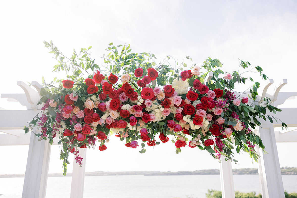 ceremony-flowers-ocean-cliff-newport-ri-2