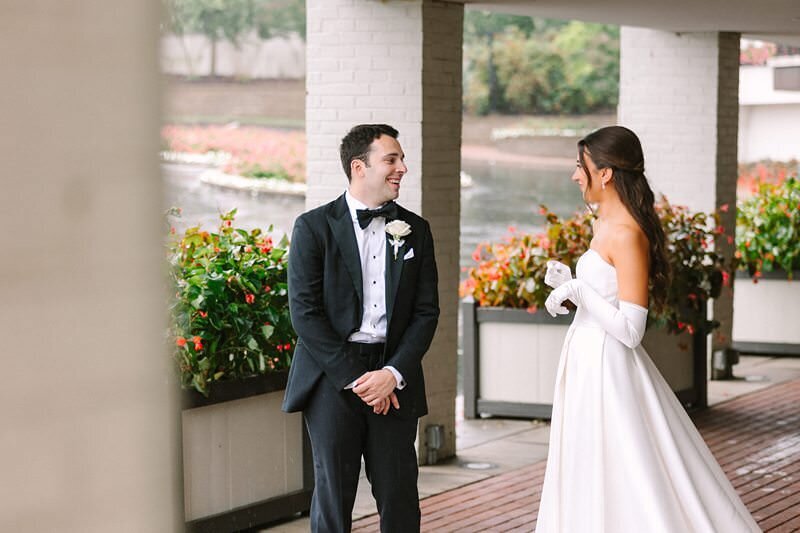 evansville-country-club-wedding-first-look-moment06