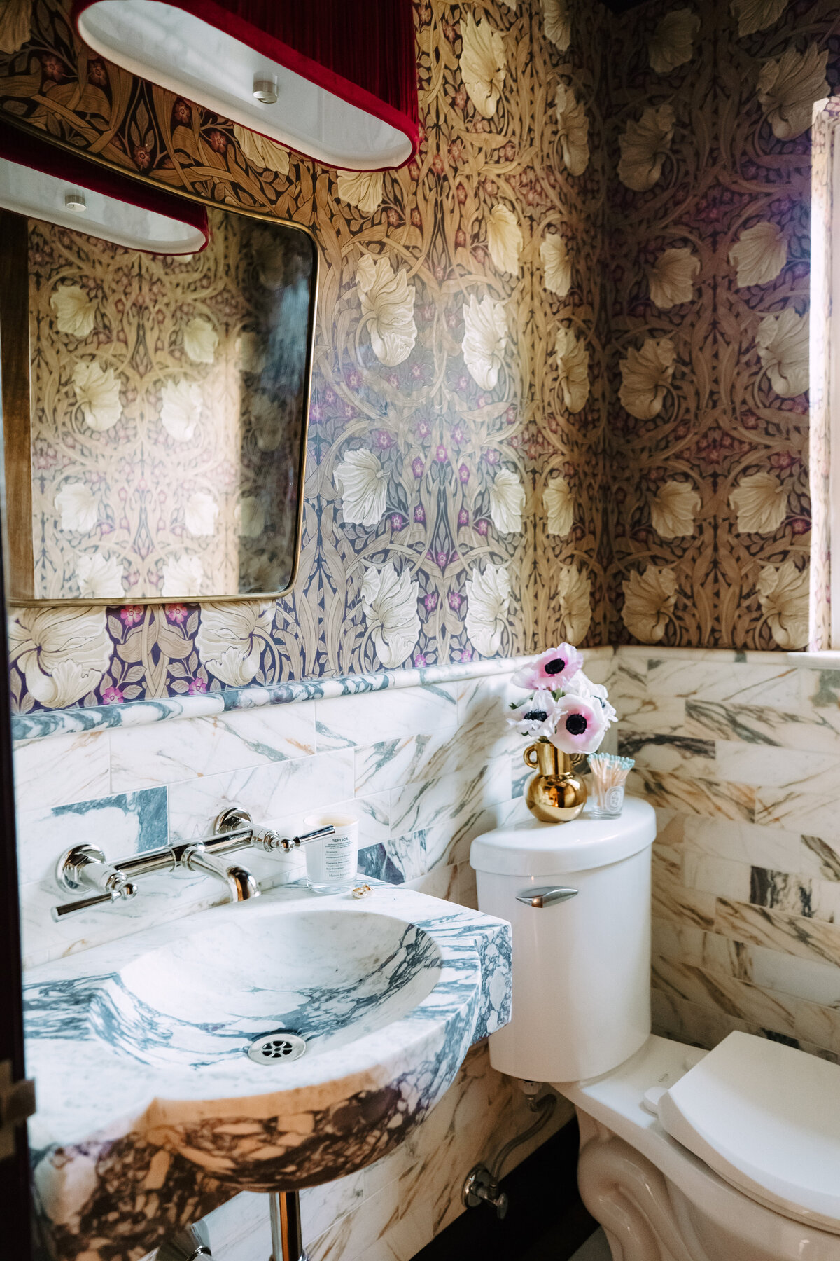 powder-bathroom-wall-coverings
