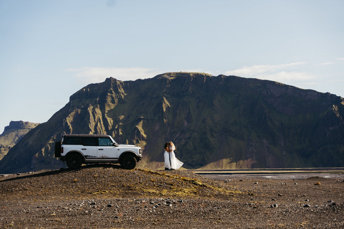 4x4 Iceland Elopement