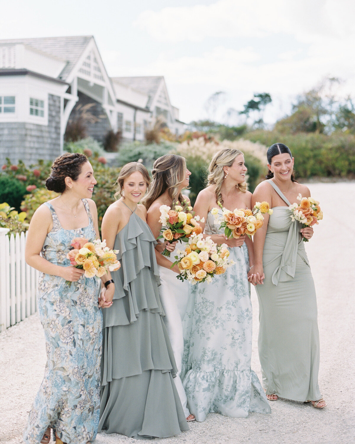 Emily March Photography Wilmington, North Carolina and Destination Wedding Engagement Photographer Heirloom Photography for Memorable Gatherings Light Airy Sentimental Imagery Images Weddings_Castle Hill Inn Wedding - 014