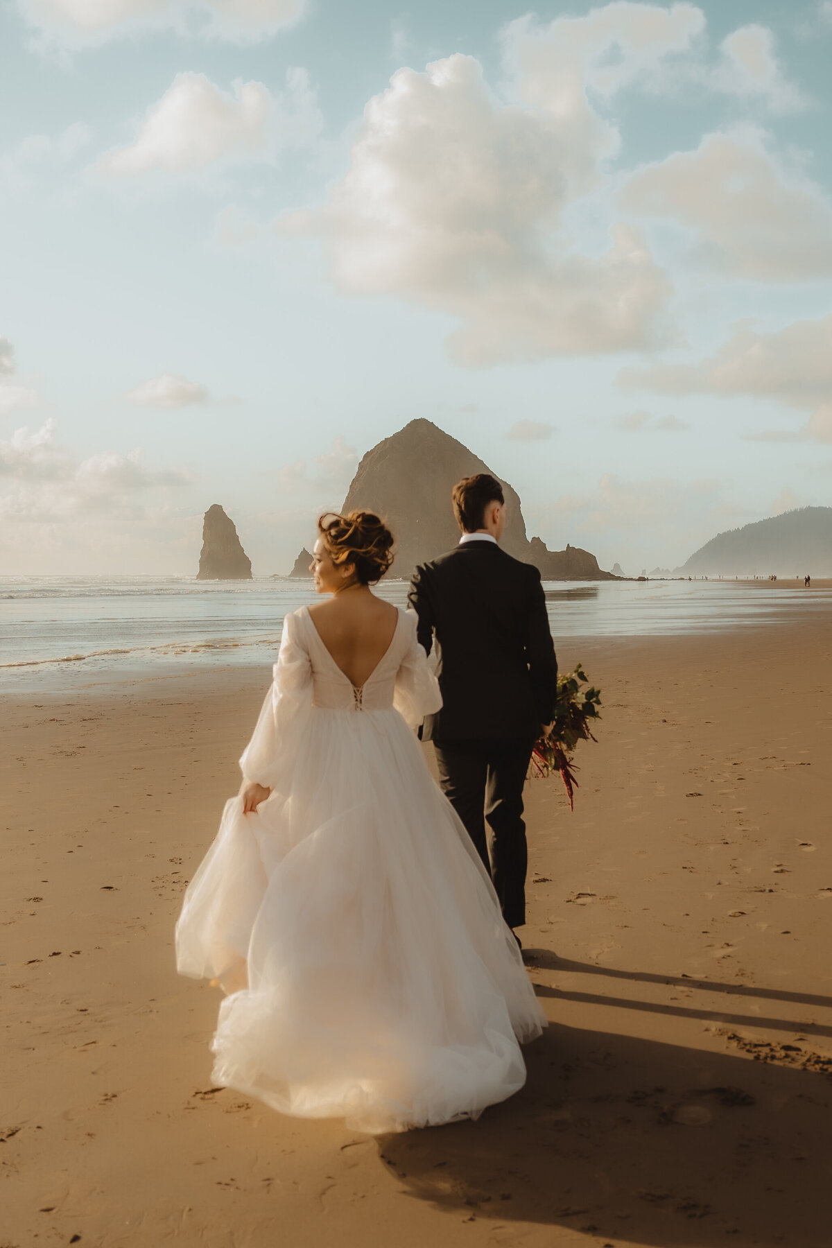 BEACH ELOPEMENT NEAR HAYSTACK