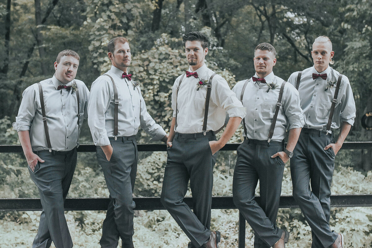 wedding bridal party | Iowa wedding photographer | Iowa Photographer | Playlife | Cedar Rapids | Iowa City | Kalona | Alaynna Ann Schwartz-57