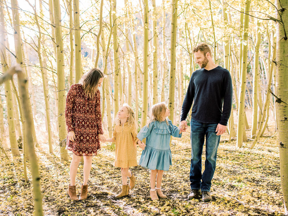 Colorado-Family-Photography-Breckenridge-Fall-Aspen-Tree-Family-Session11
