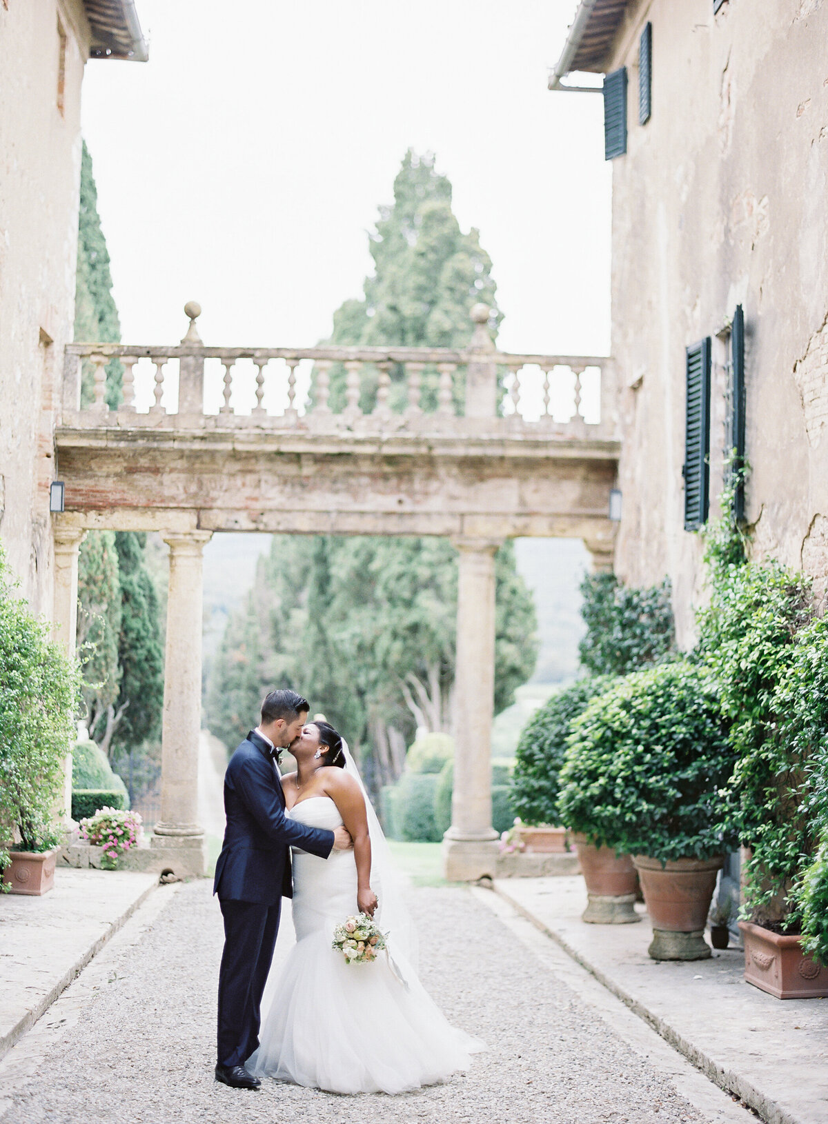 Borgo Stomennano Tuscany Wedding Photographer Luxury Bride Destination Fine art Film Wedding Vicki Grafton Photography.JPG2
