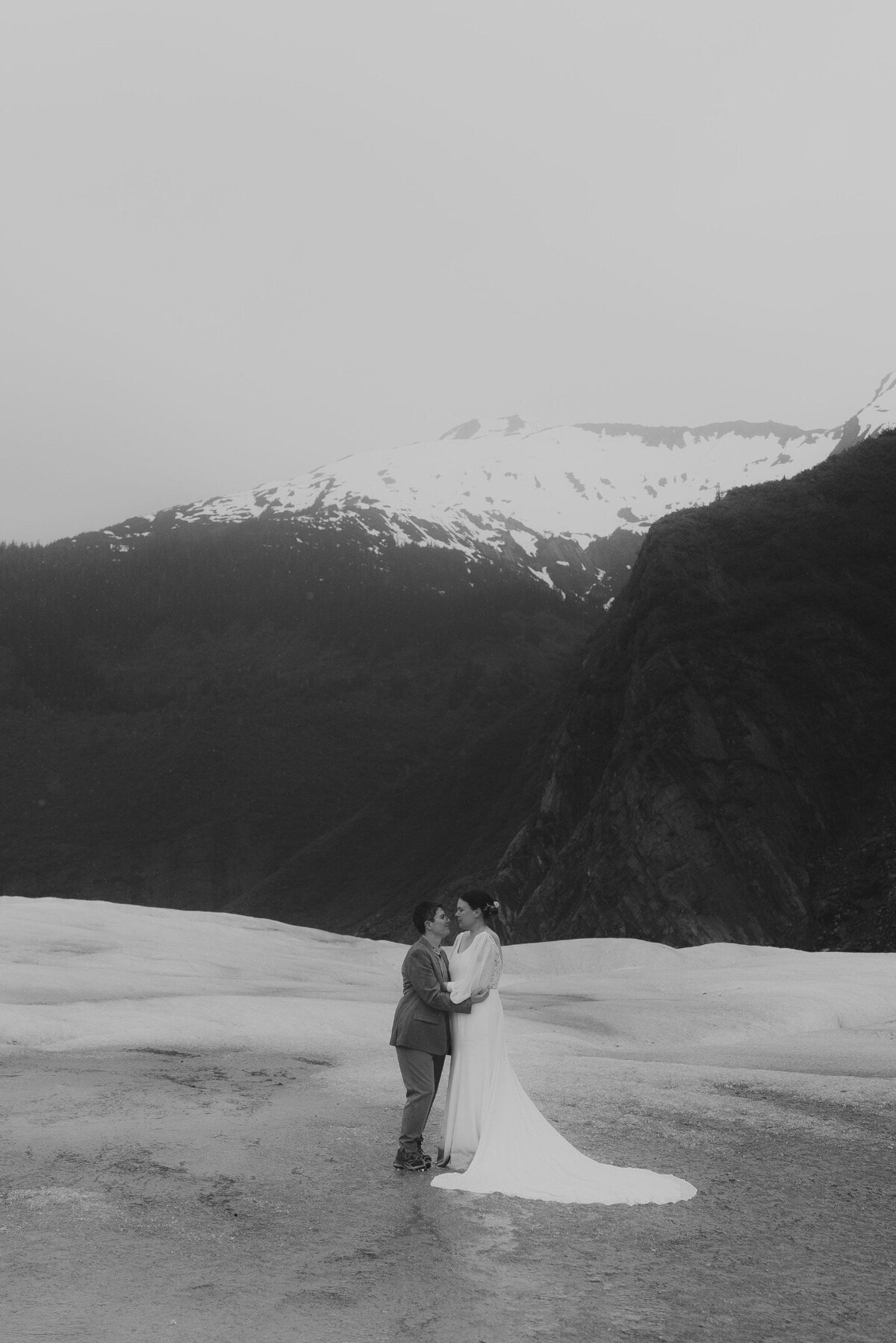 elope-in-minnesota-360