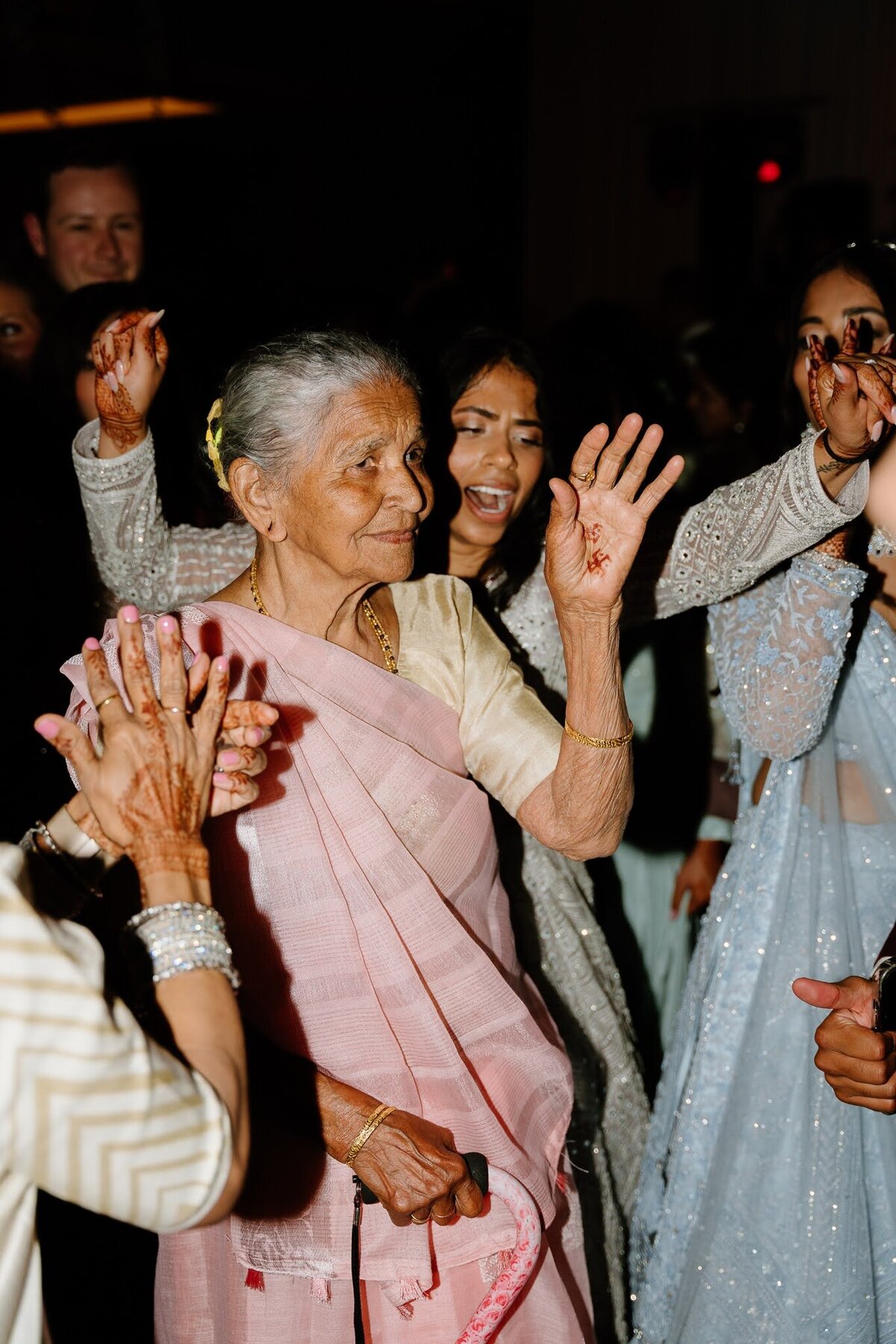 Nichole-Babiez-Photography-wedding-photographer-indian-wedding-photographer-mendhi-sangeet-baraat-luxury-chicago-illinois-marriott-schaumburg-117