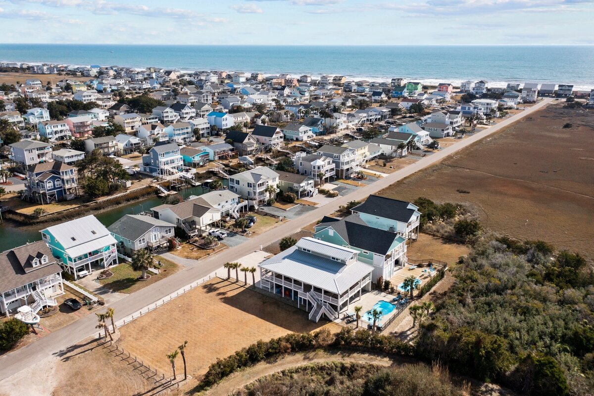 Luxury-Beach-Rentals-Holden-Beach-NC27-waterway