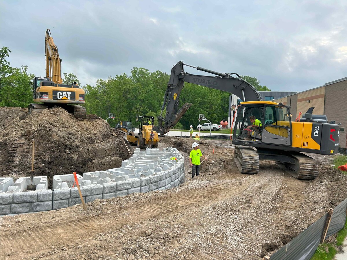 m36-redi-rock-retaining-wall-preparation-highland-services