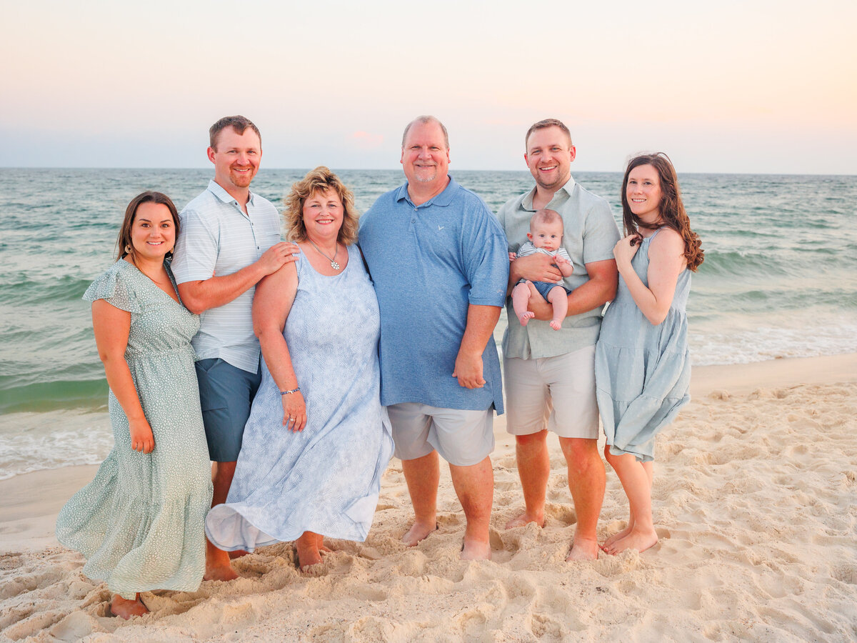 Beach photo session for family