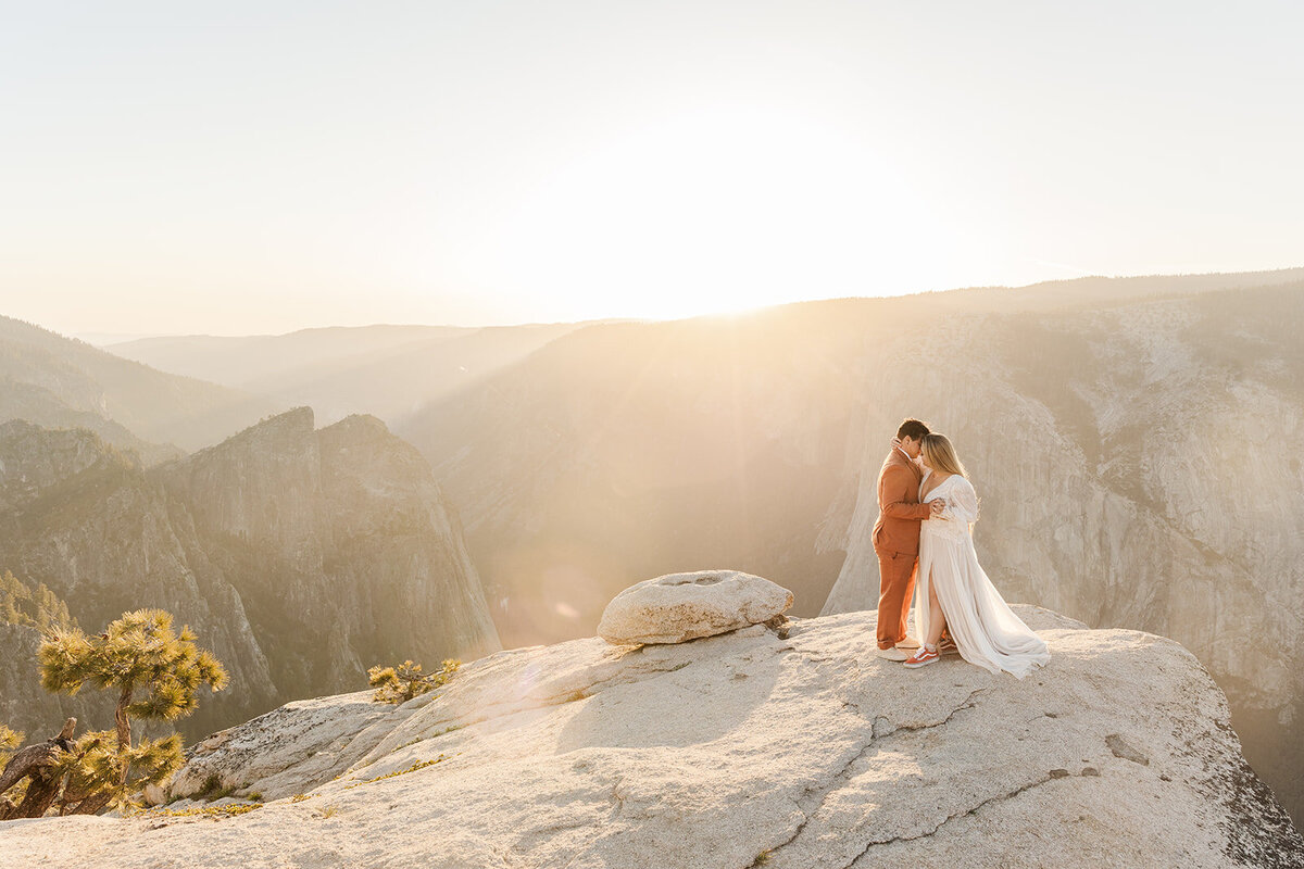 Taft_Point_Sunset_Wedding_Photographer