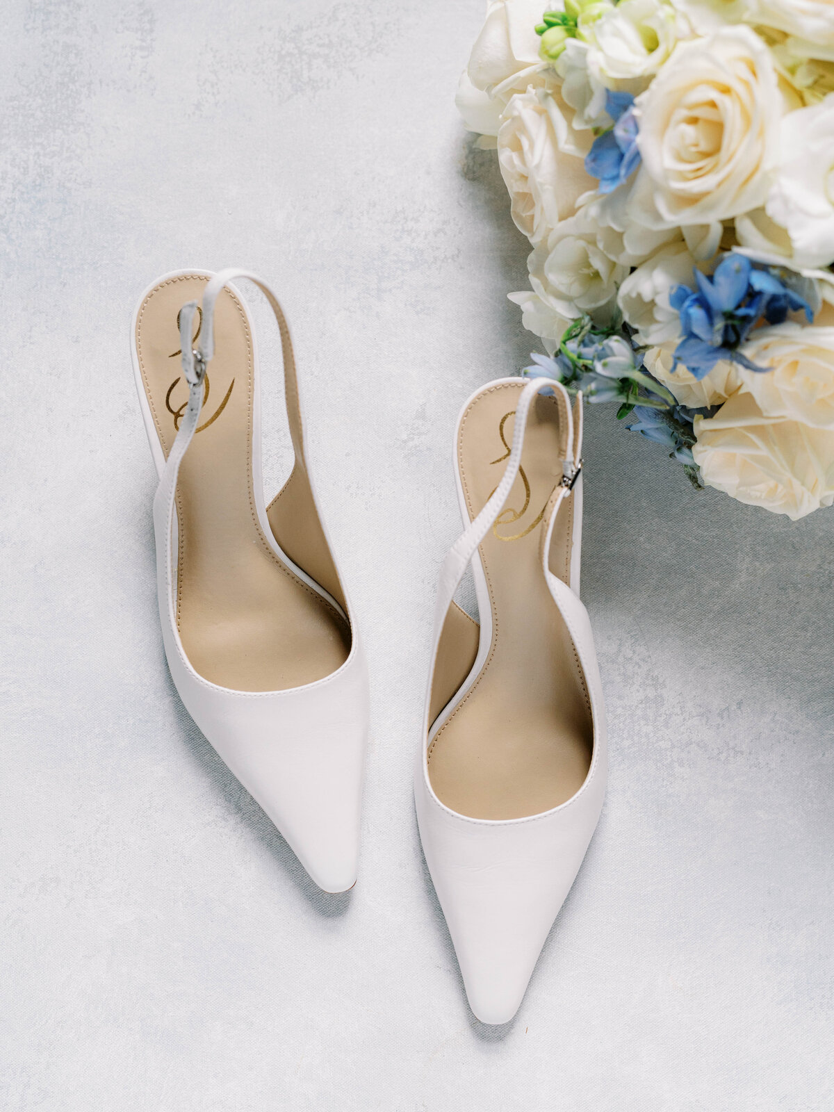 cairnwood-estate-spring-wedding-philadelphia-photographer-bridal-details_002