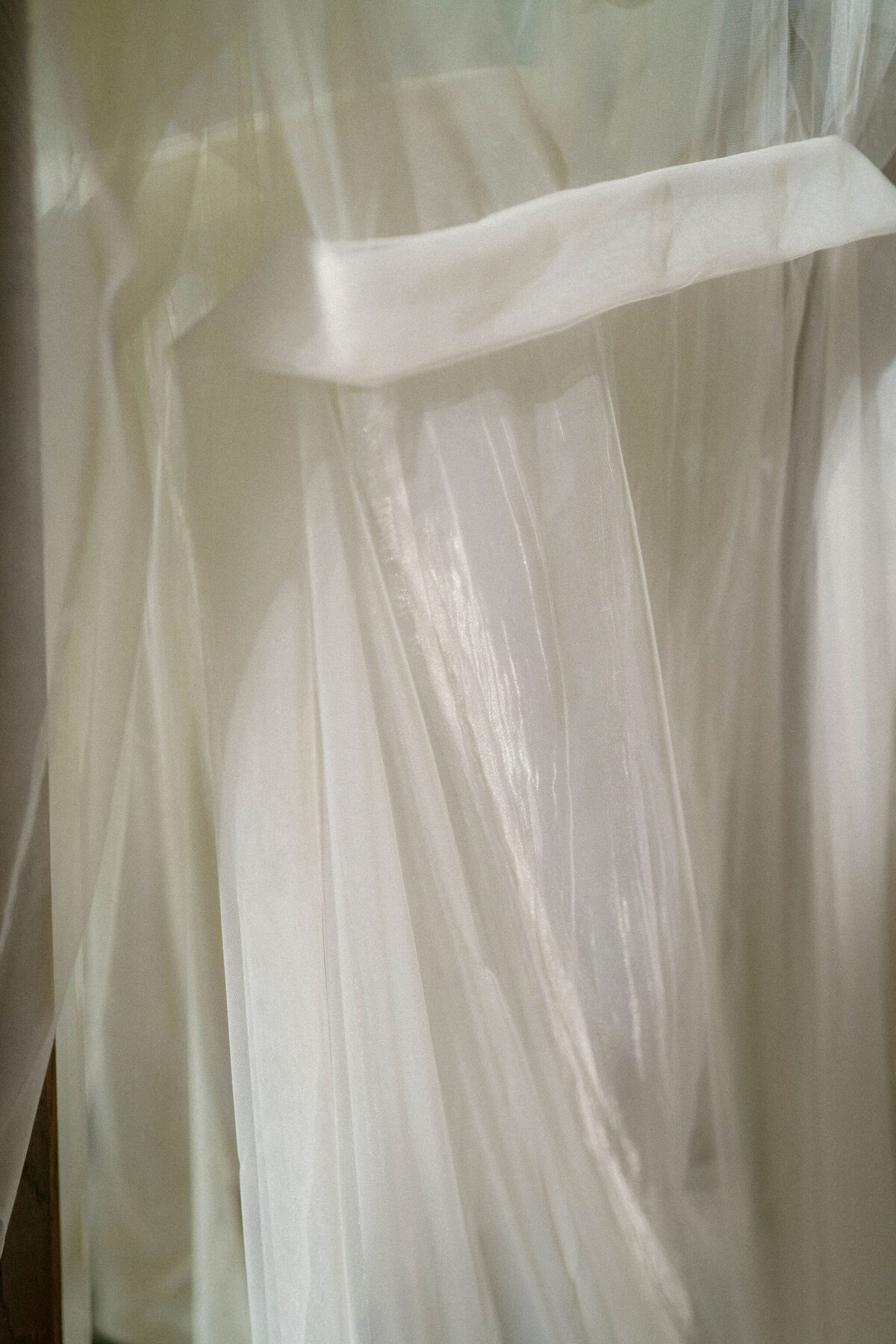 GettingReady_Esme&JacobWeddingPhotos_AustinWeddingPhotographer_HereafterFilms-22