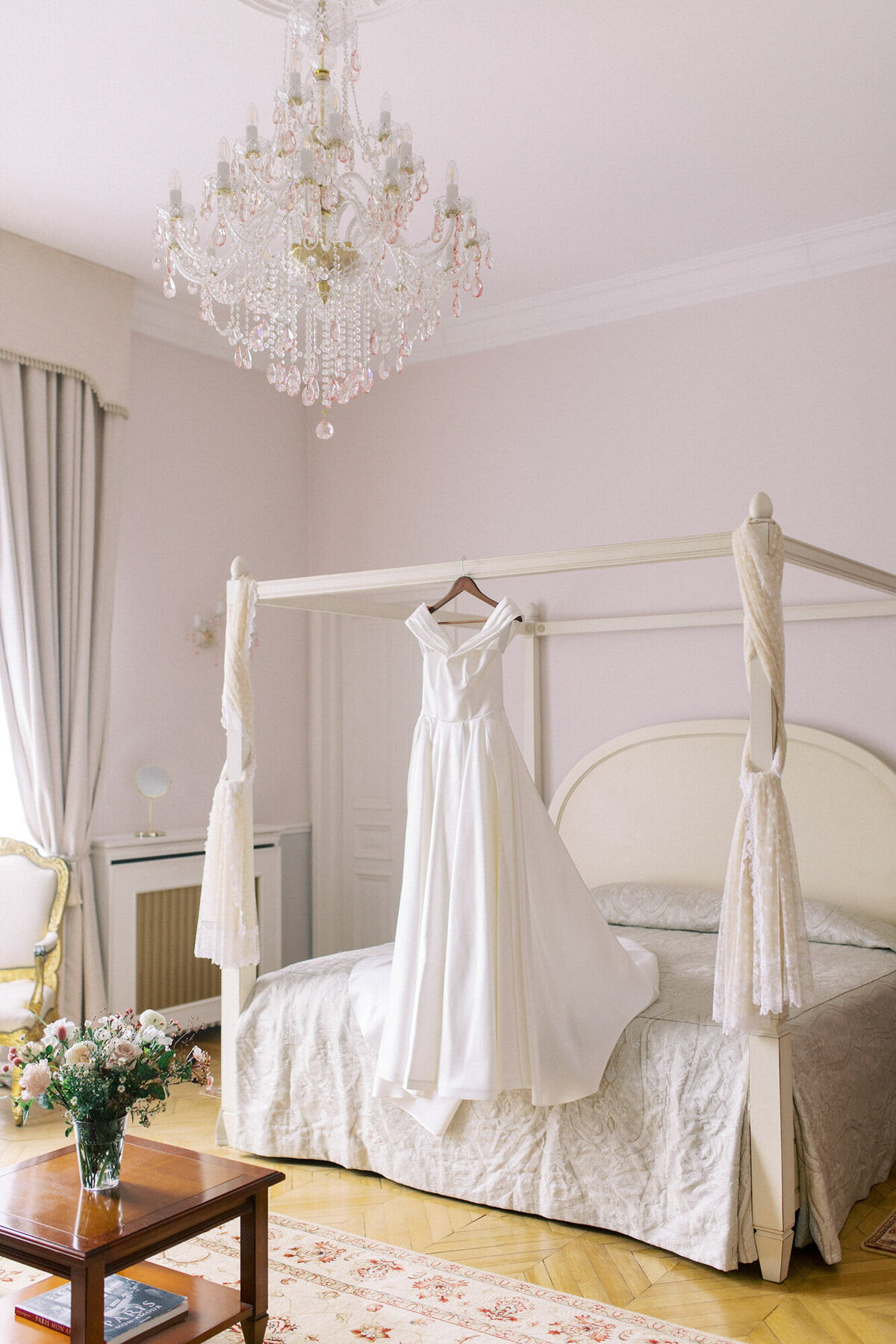 Maïlys Fortune Photography Husband Wife Wedding Weddings Photography France Switzerland Italy Timeless Dreamy Imagery Bilingual French English Destination Weddings Destination Wedding Provence French Riviera Paris Lake Como Tuscany12