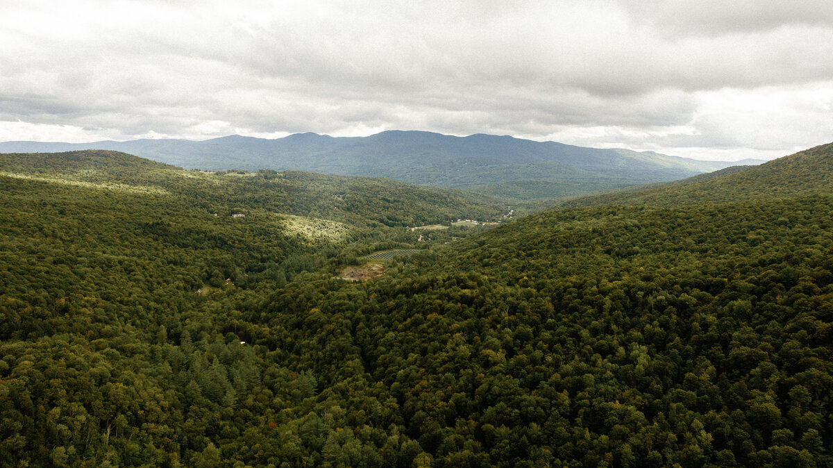 Lakefalls_Lodge_NH_Indian_Wedding_LevKuperman_001