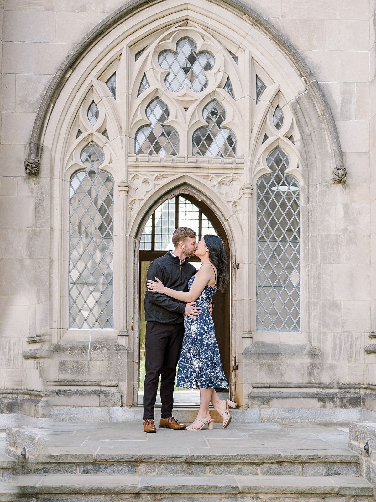 Anna-Wright-Photography-National-Cathedral-Engagement-Session_1128