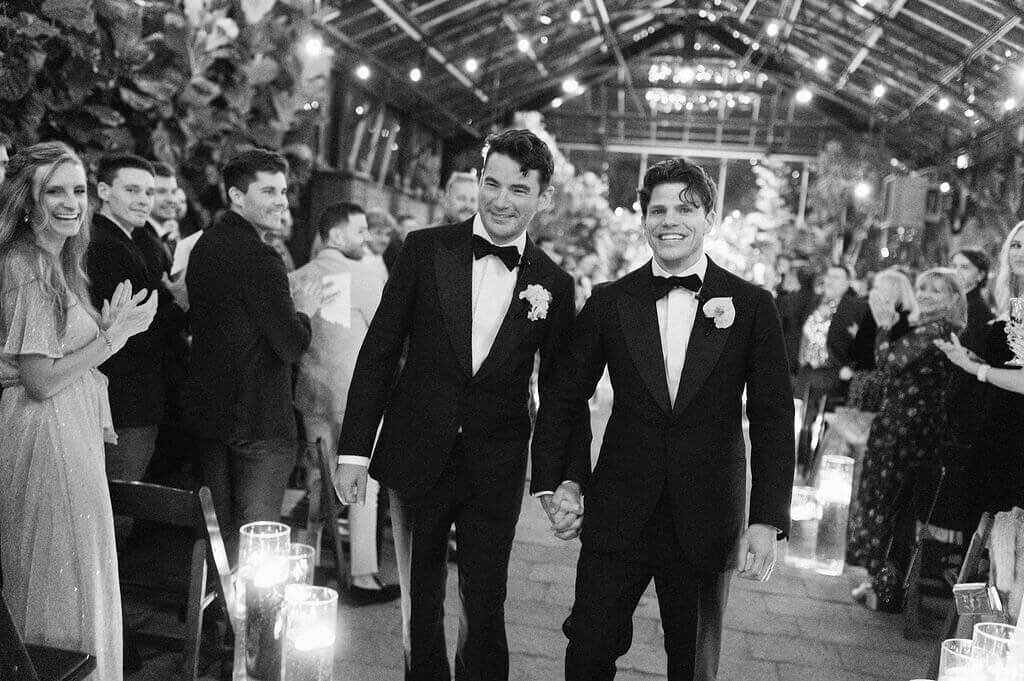 22-colorful-lgbtq-wedding-planterra-detroit-michigan-modern-vintage-events