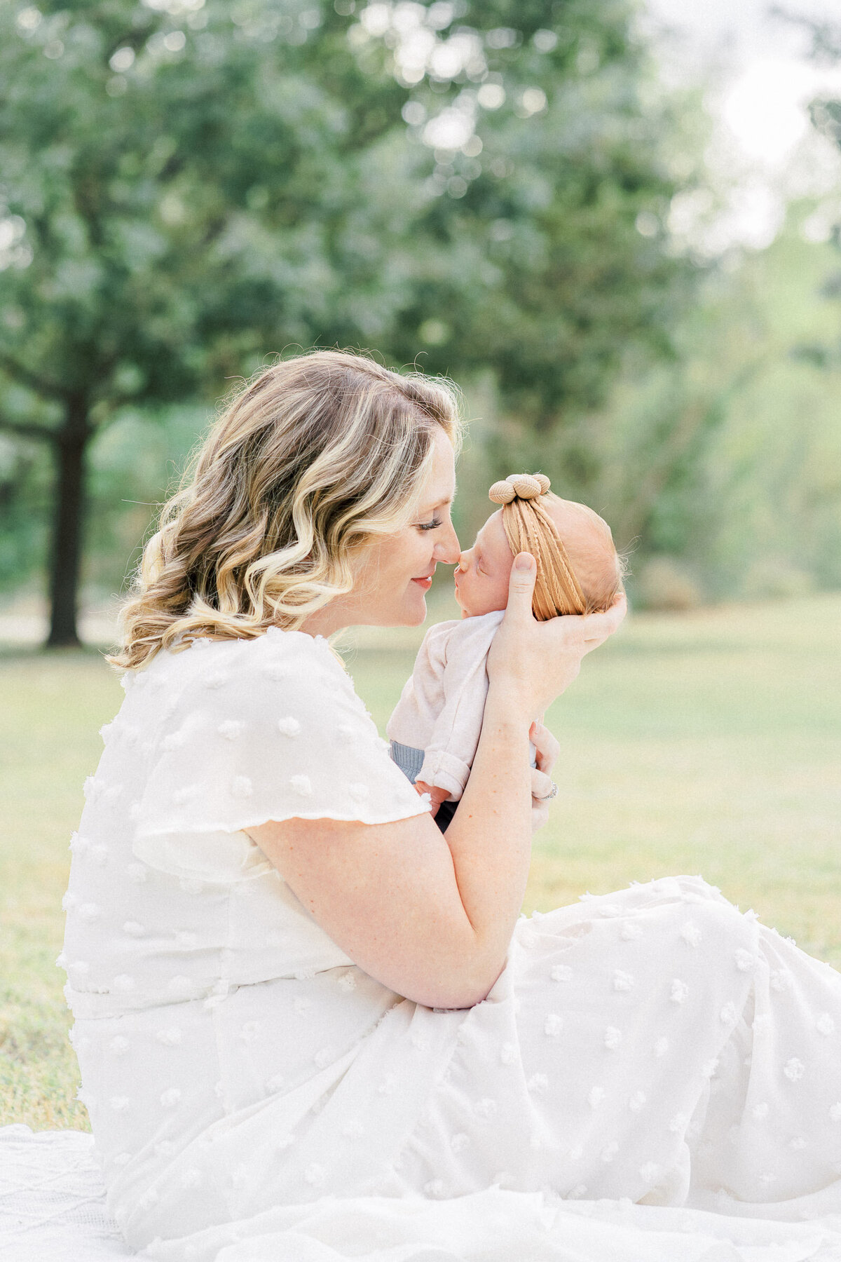 Autumn-outdoor-newborn-session-8