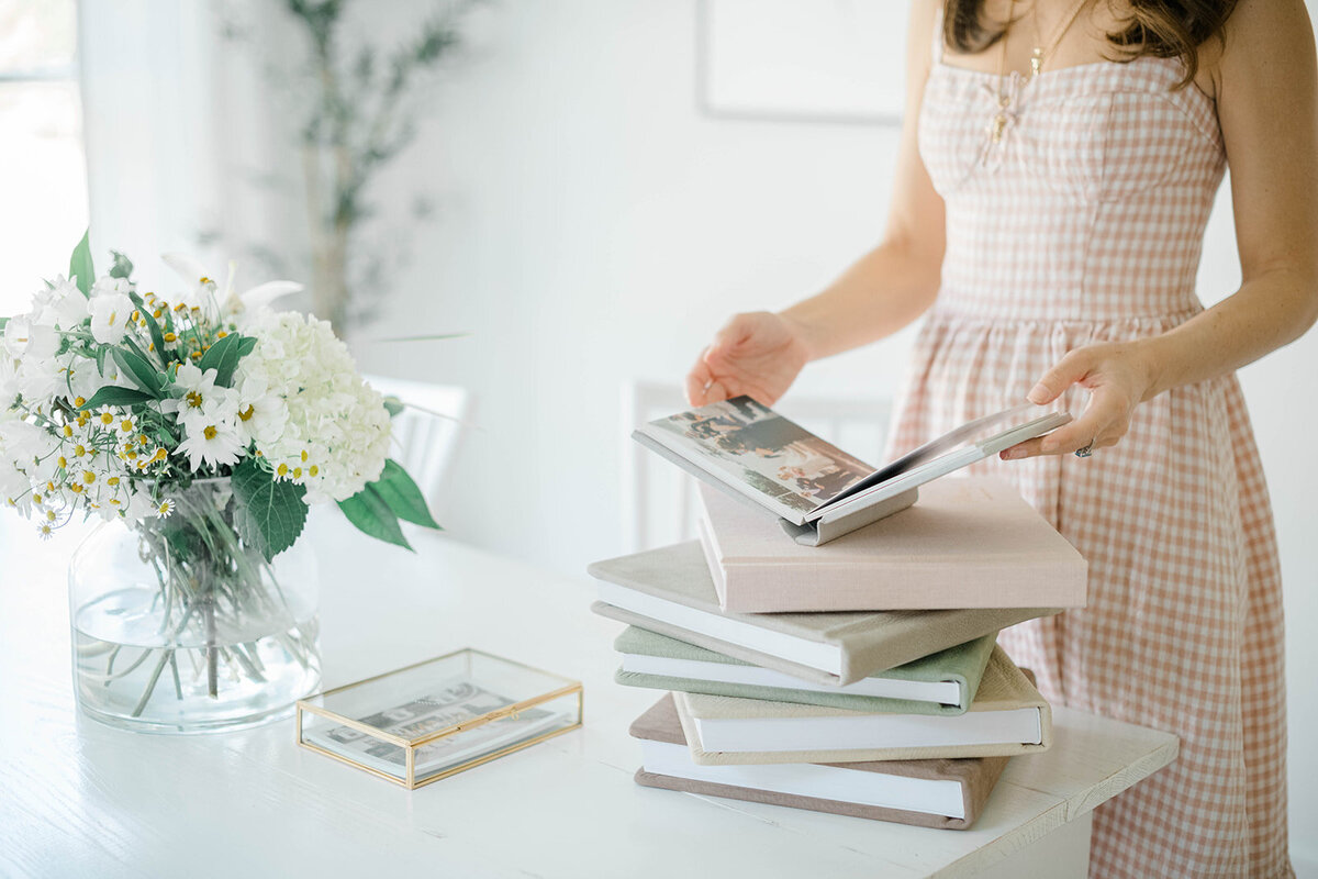 morgan_taylor_artistry_philadelphia_new_jersey_new_york_wedding_engagement_photographer_photography_fine_art_light_airy_romantic_dreamy_couples29