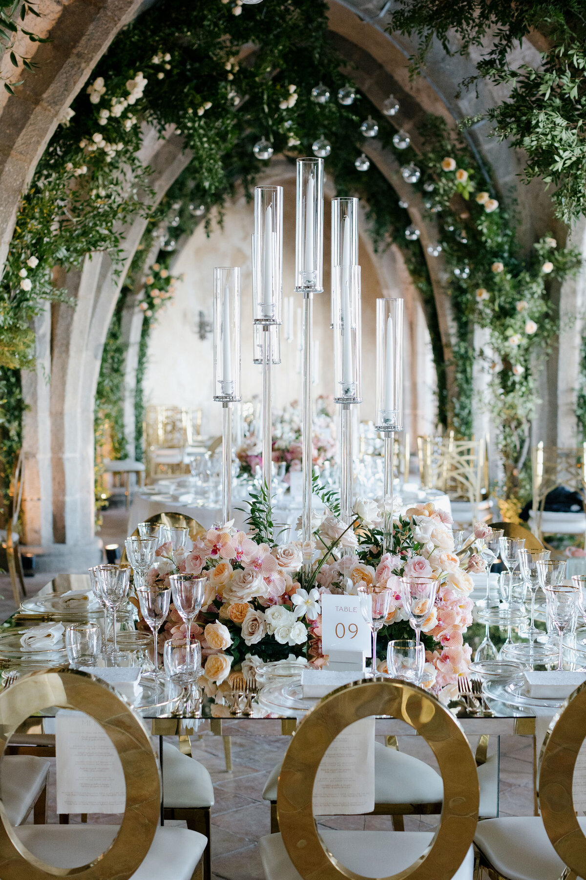Luxury wedding reception in villa cimbrone ravello