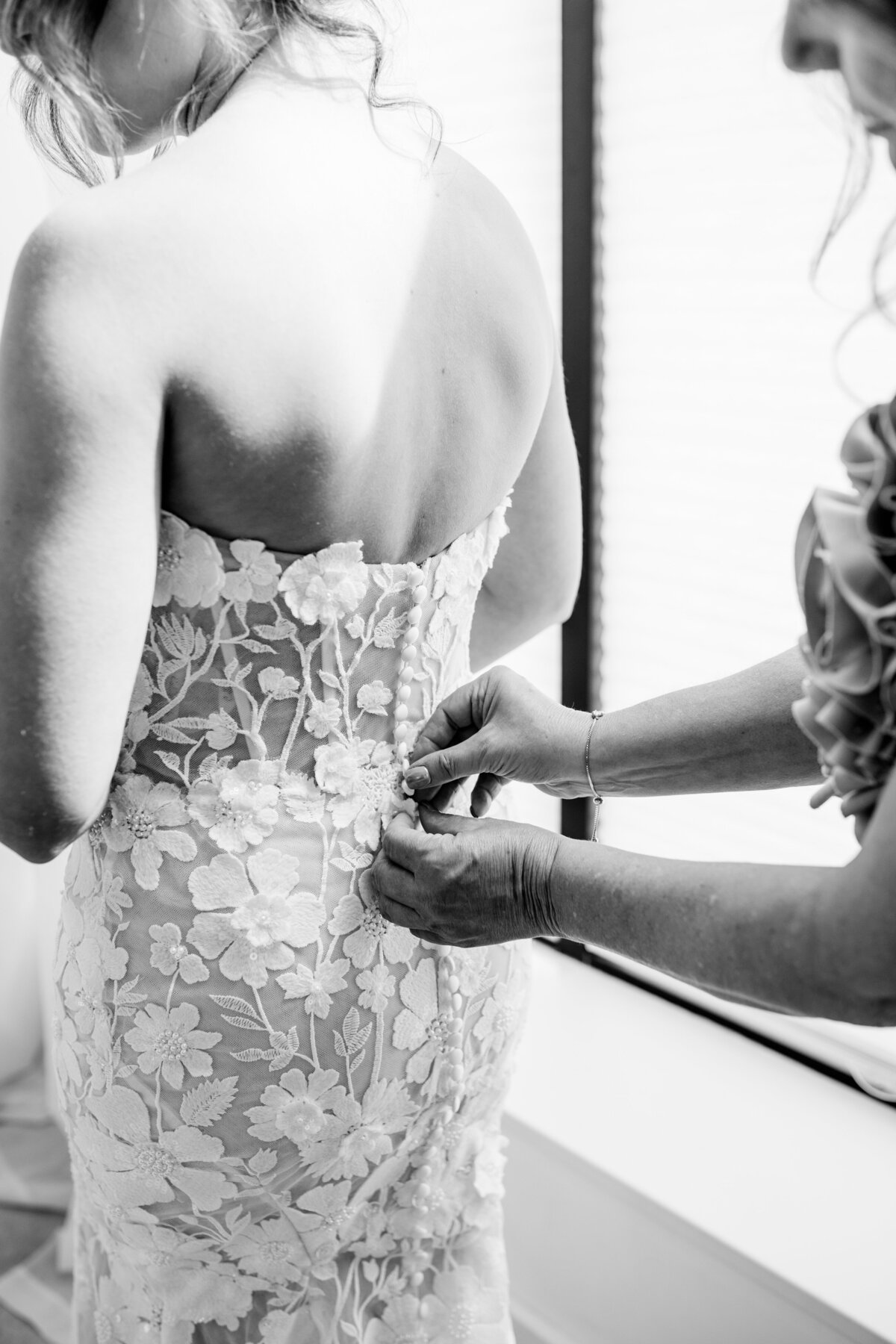 Lillie Mae Photo - Katie & John - Sneaks-18