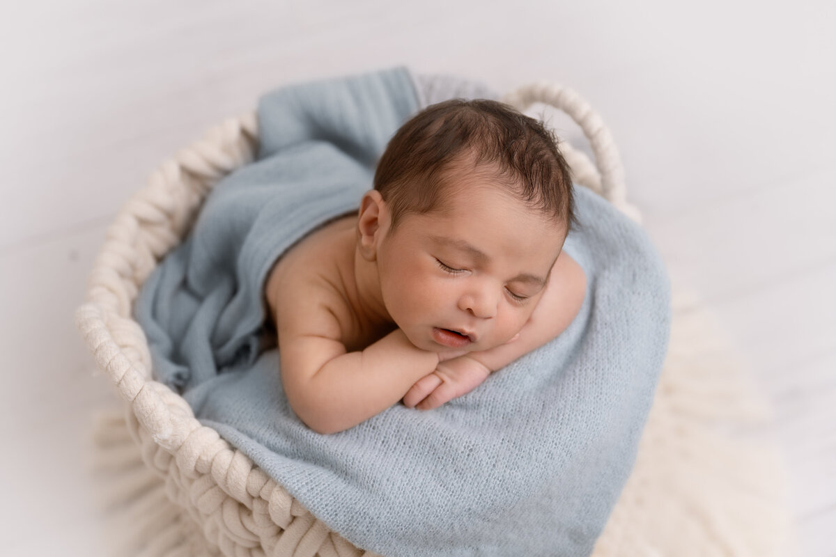 Edmonton Newborn Photography chrocheted white woven basket