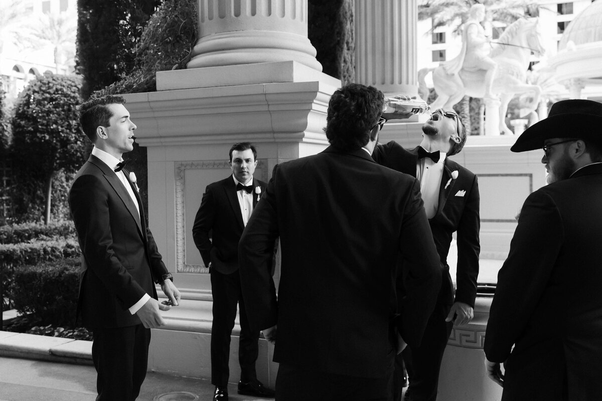 48riskyexposure_samantha-rydge_las-vegas-elopement-photography