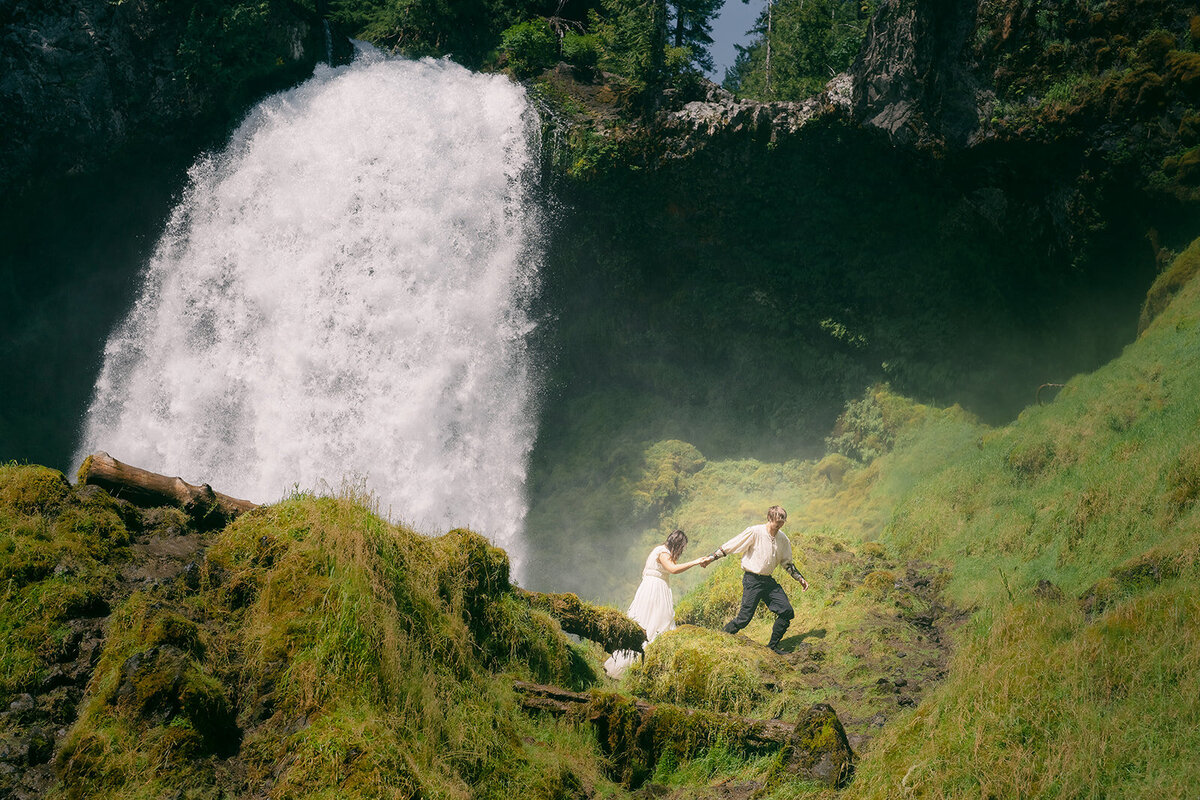 Central Oregon Waterfall Elopement