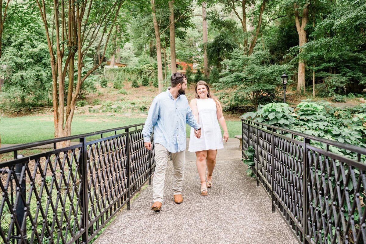 Elli-Row-Photography-CatorWoolford-Gardens-Engagement_3160